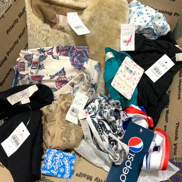 Other - NWT 9 Piece Lot M L Mystery Inventory Box